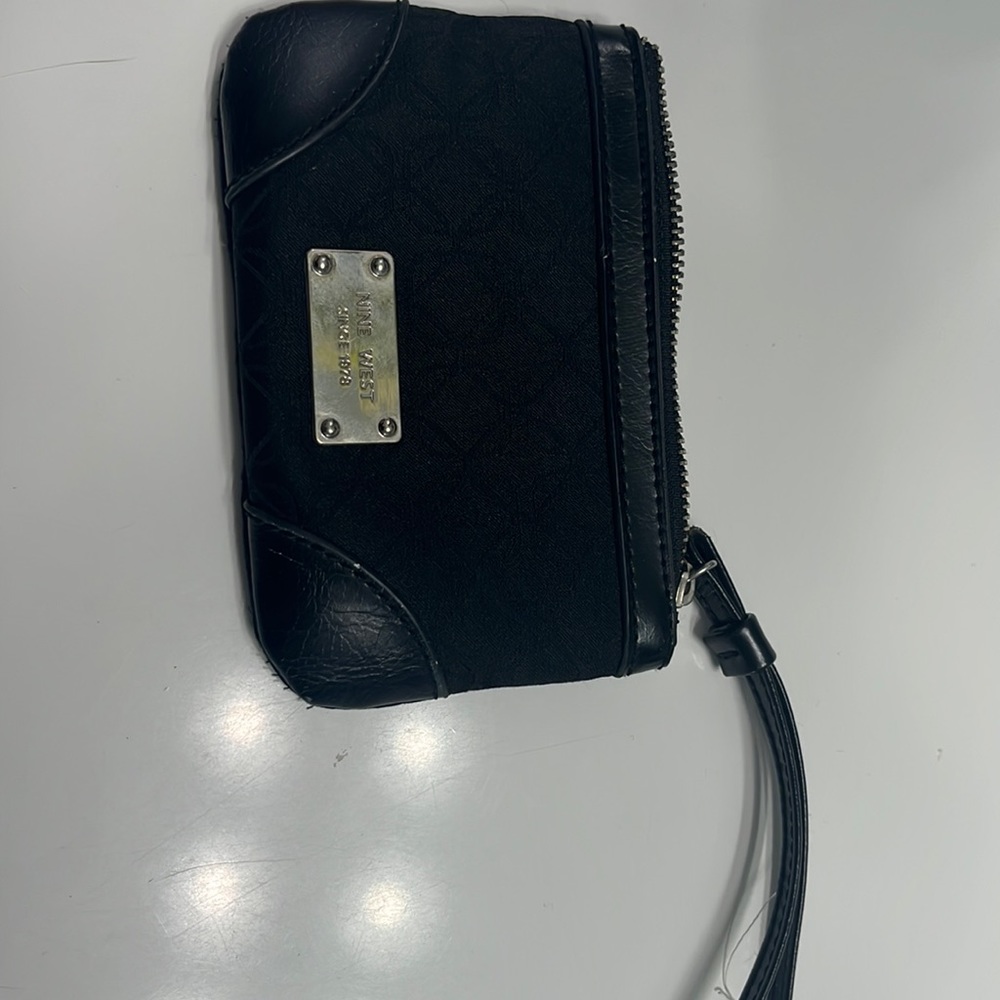 Nine West wrist clutch